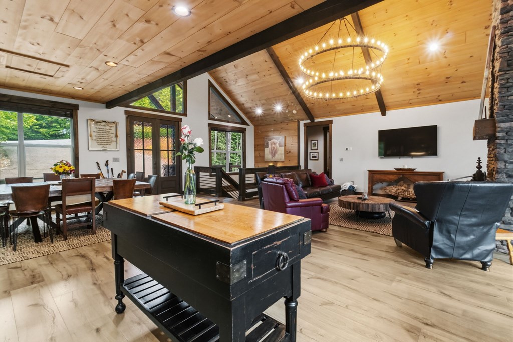 435325 Ellijay Active