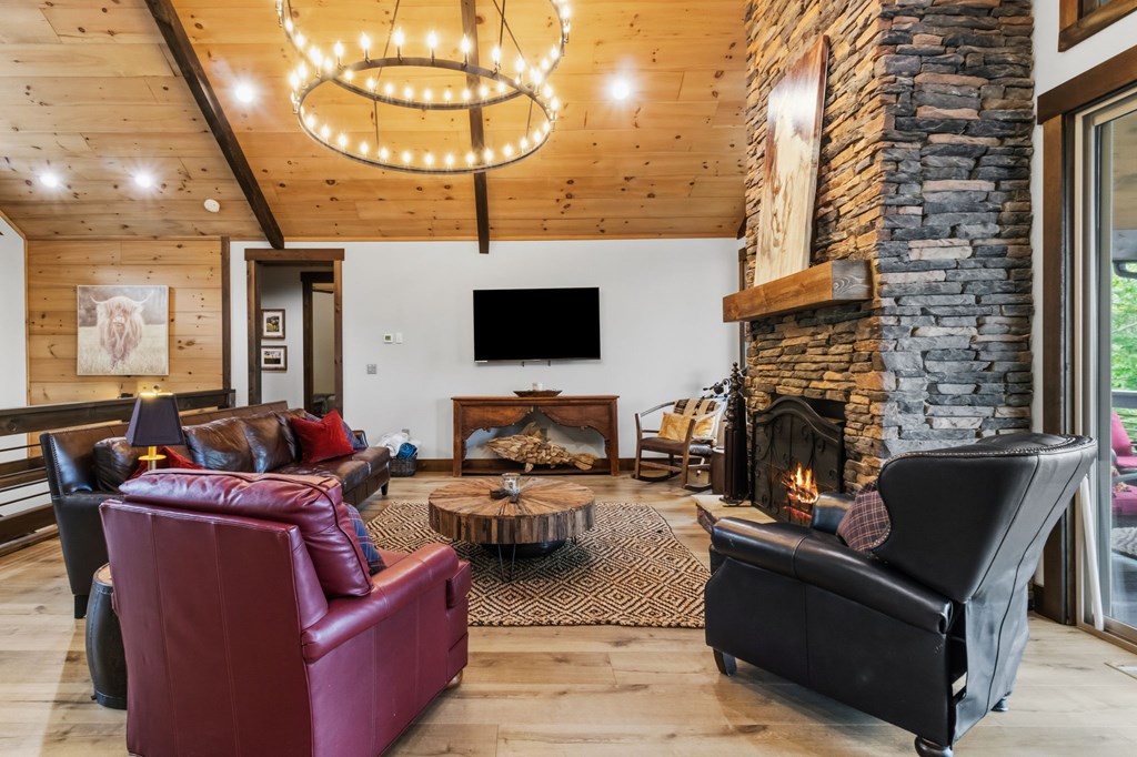435325 Ellijay Active