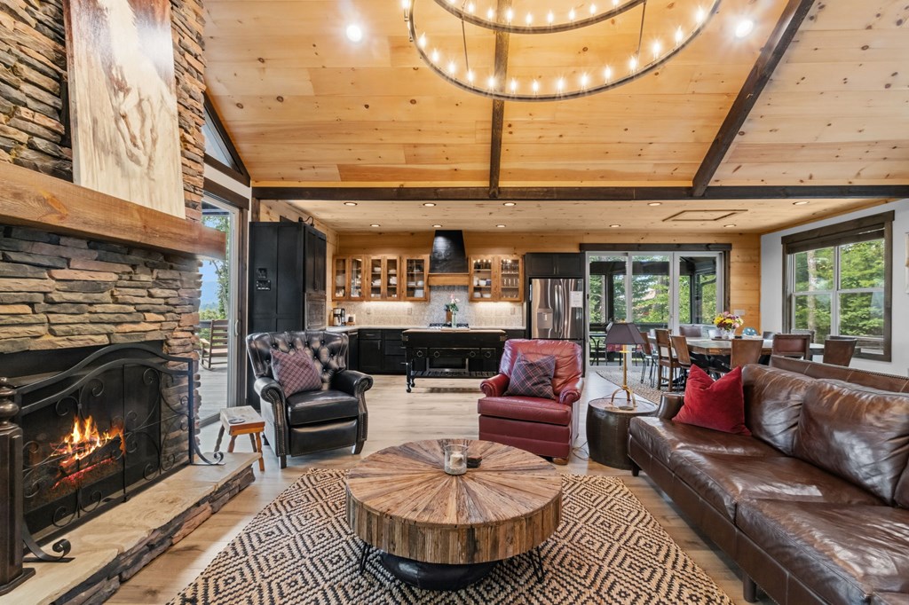 435325 Ellijay Active