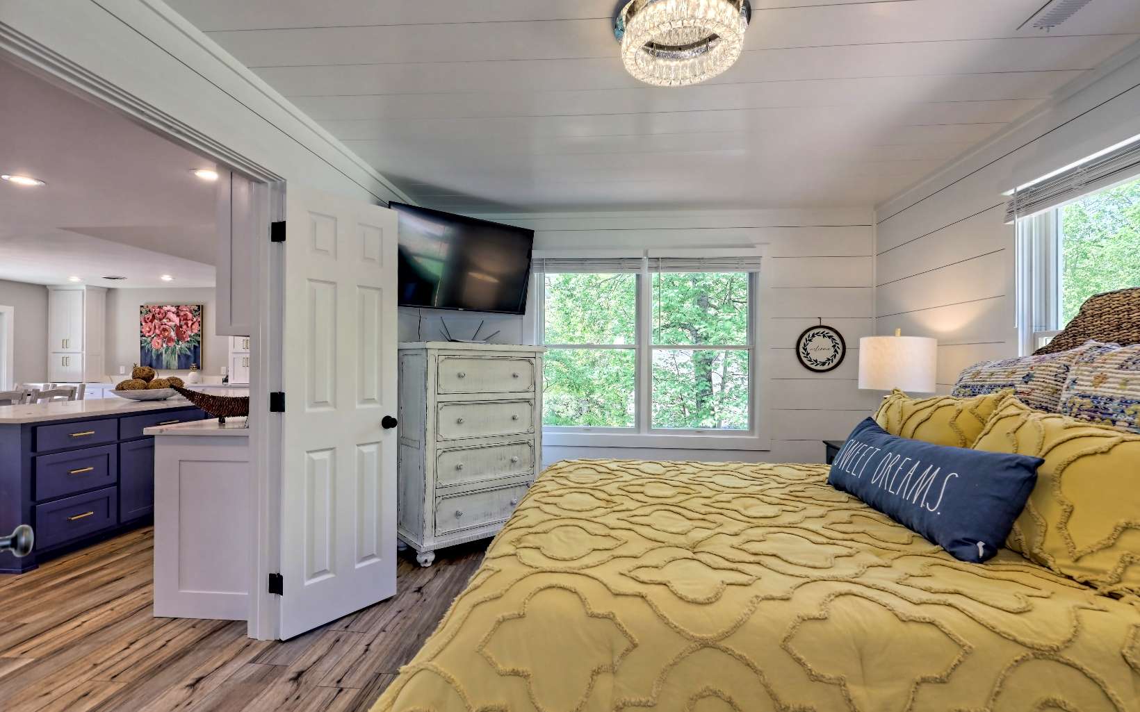 435330 Hiawassee Active