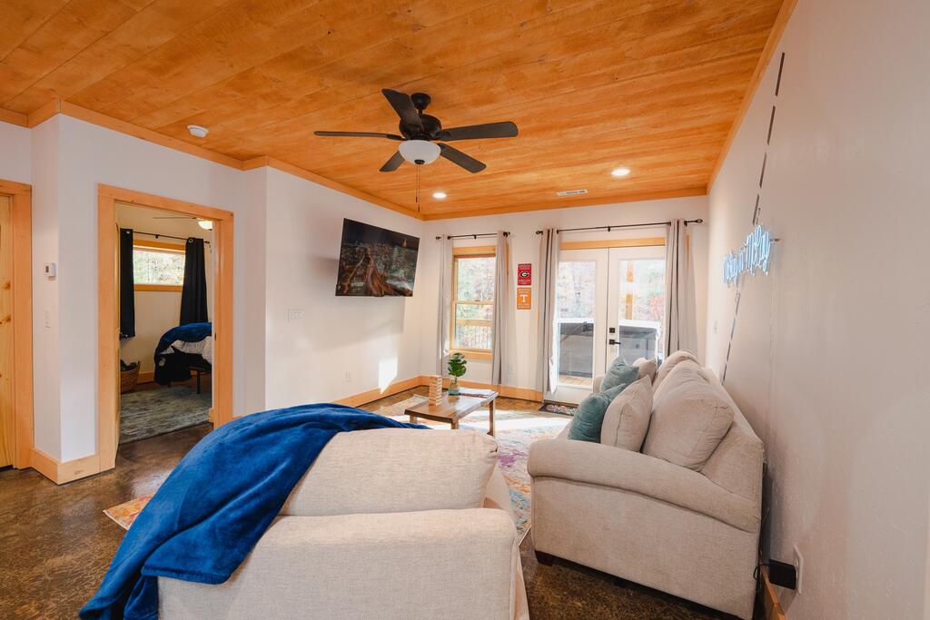 435346 McCaysville Active