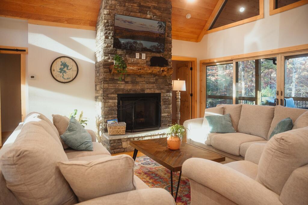 435346 McCaysville Active