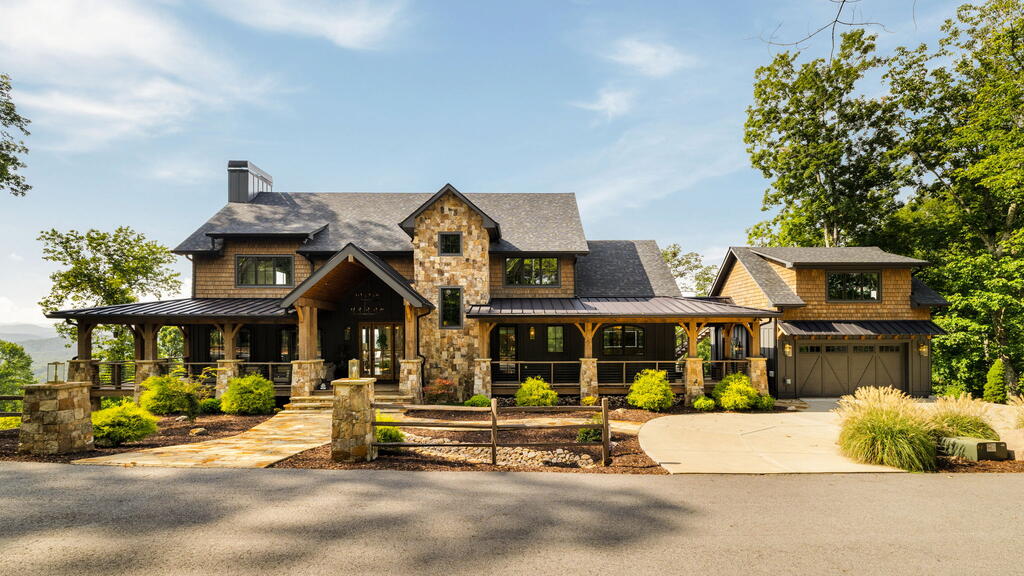435370 Blue Ridge Active
