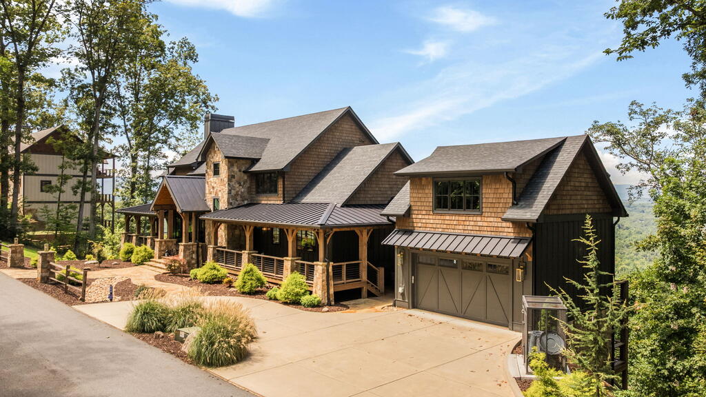435370 Blue Ridge Active