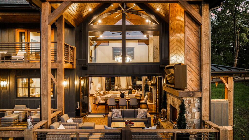 435370 Blue Ridge Active