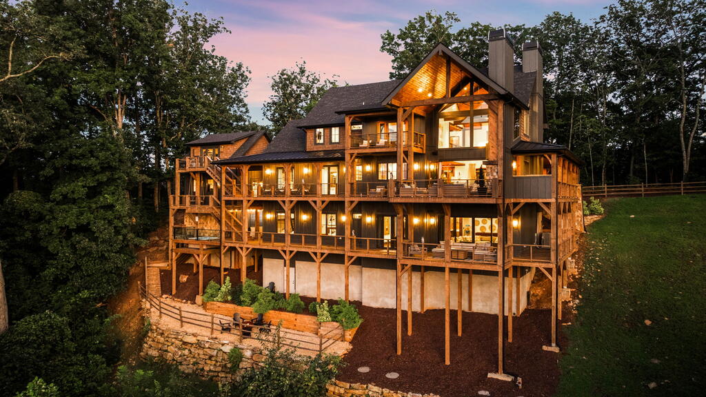 435370 Blue Ridge Active