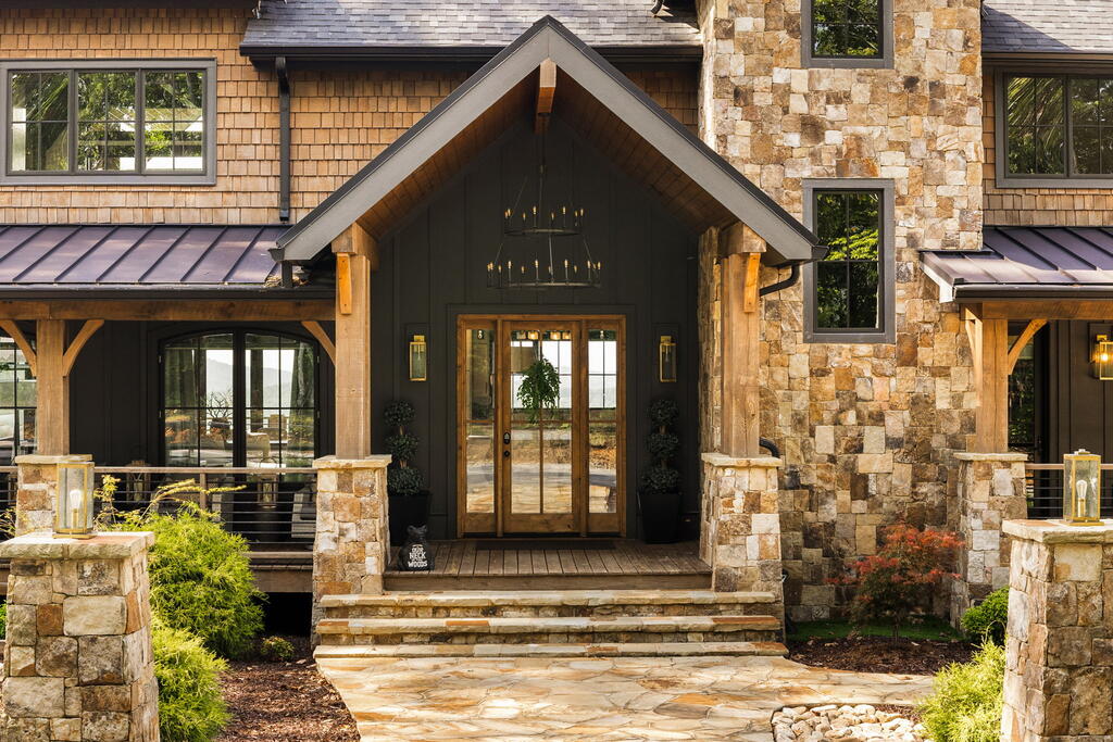 435370 Blue Ridge Active