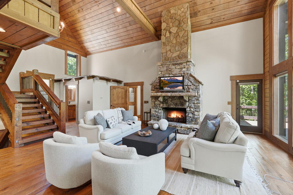 435374 McCaysville Active