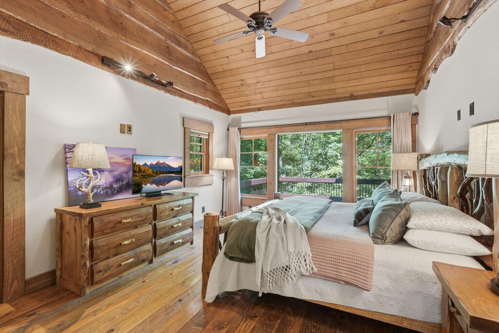 435374 McCaysville Active