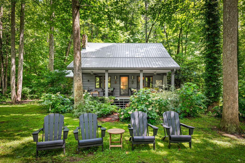 435383 Blue Ridge Active