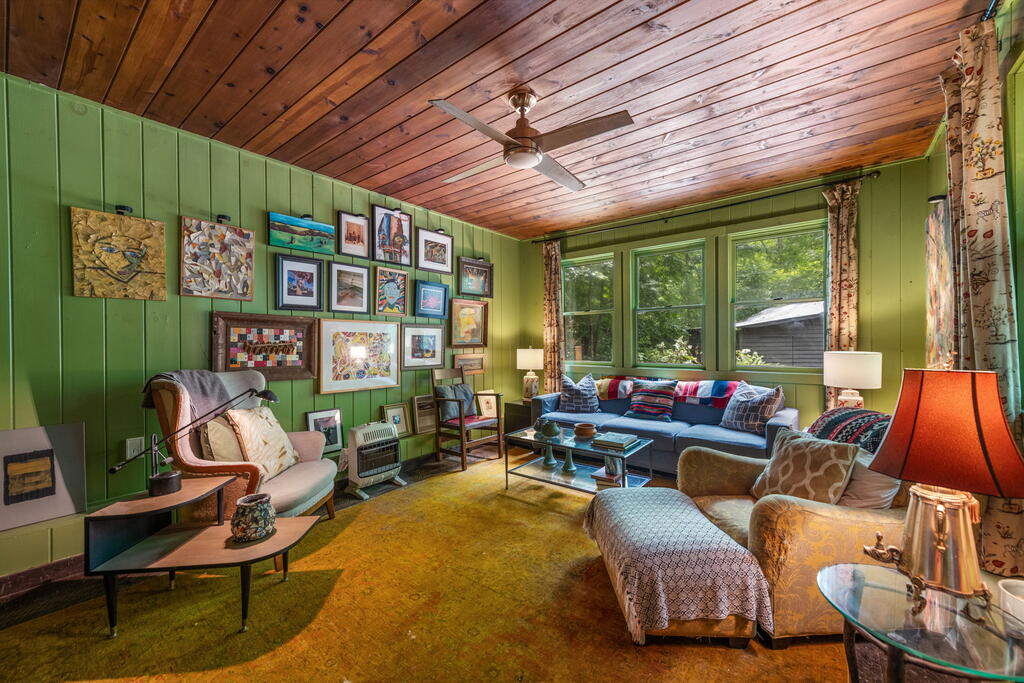 435383 Blue Ridge Active