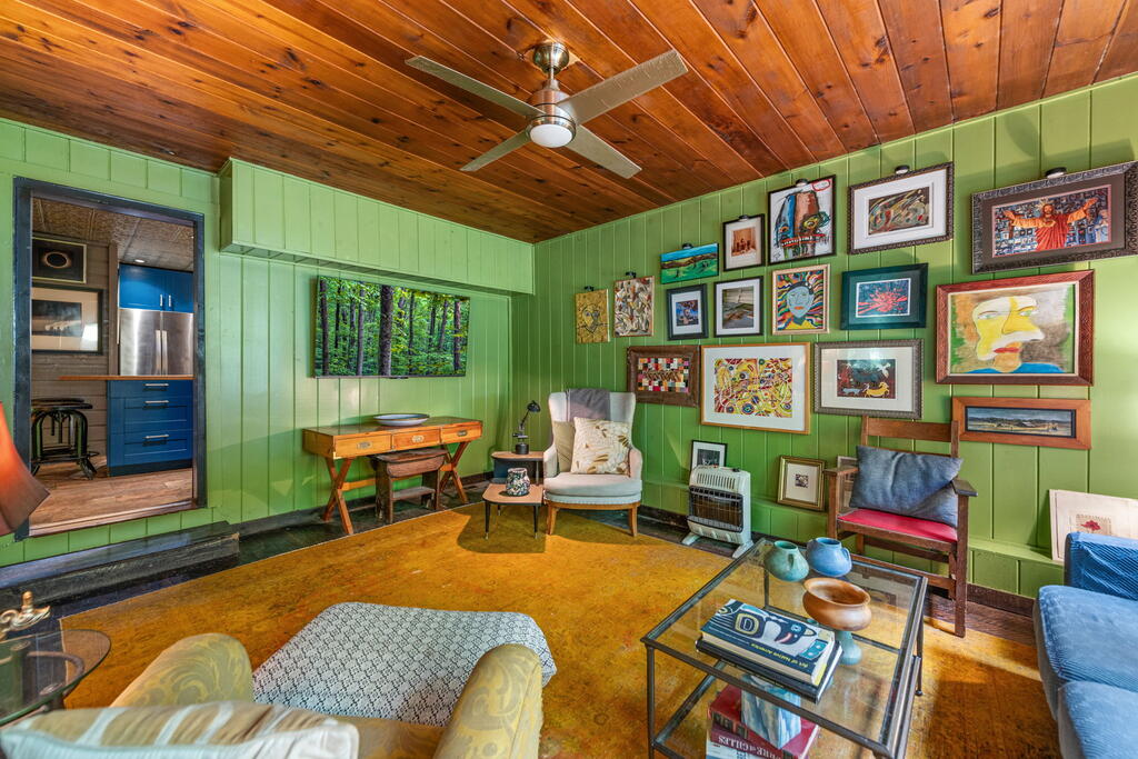 435383 Blue Ridge Active