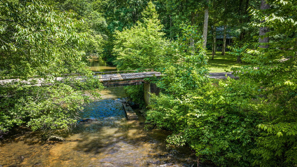 435383 Blue Ridge Active
