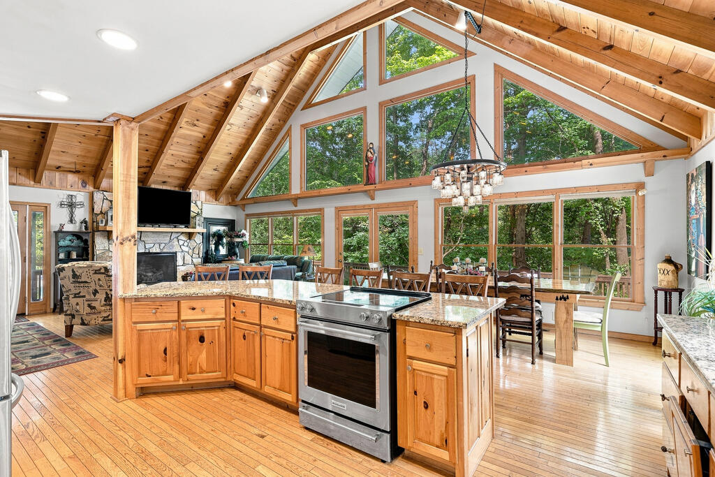 435388 Ellijay Active