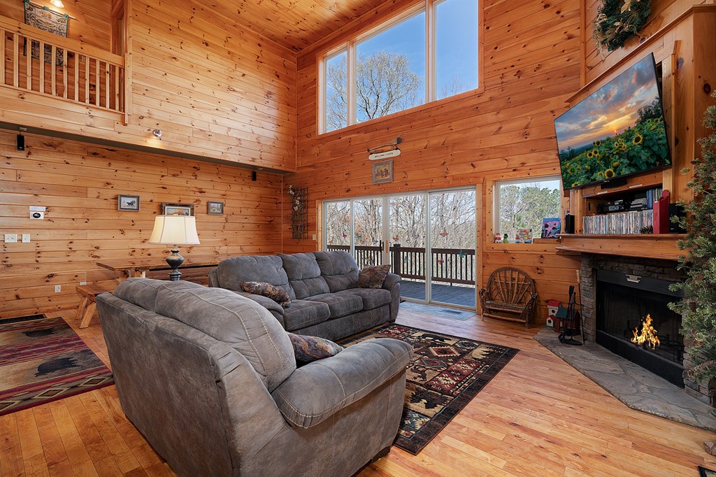 435389 Ellijay Active