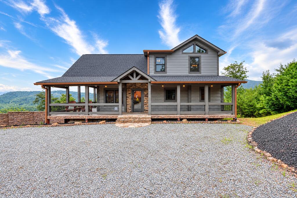 435393 Blue Ridge Active