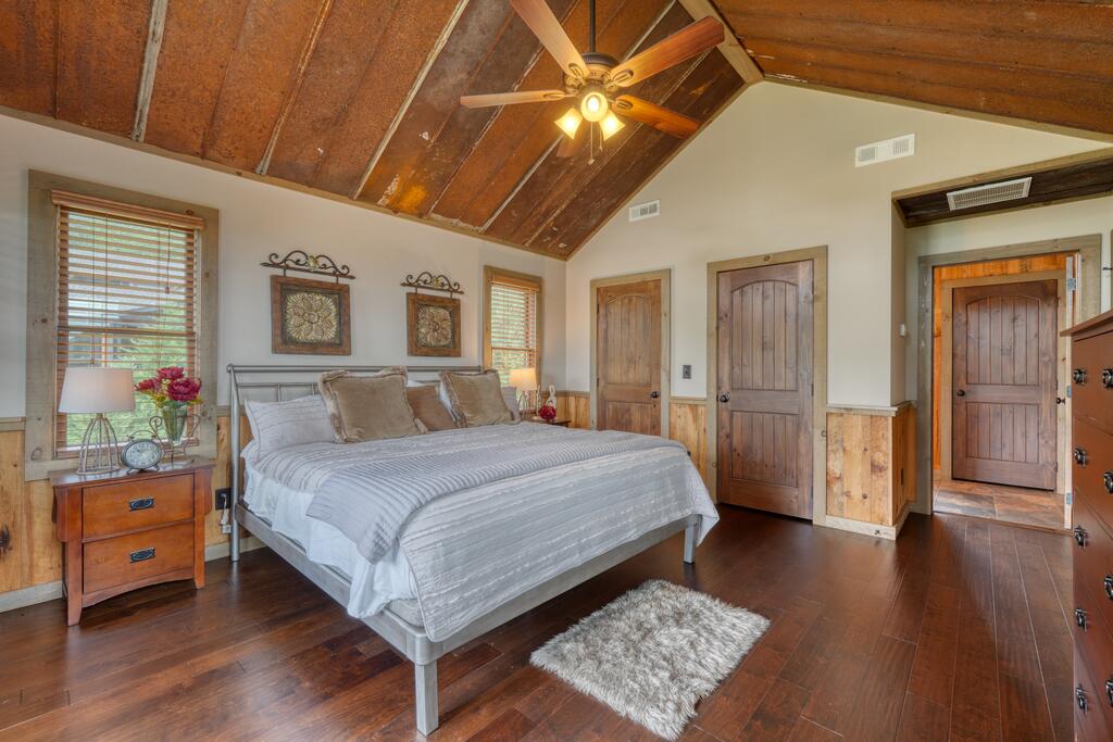 435393 Blue Ridge Active