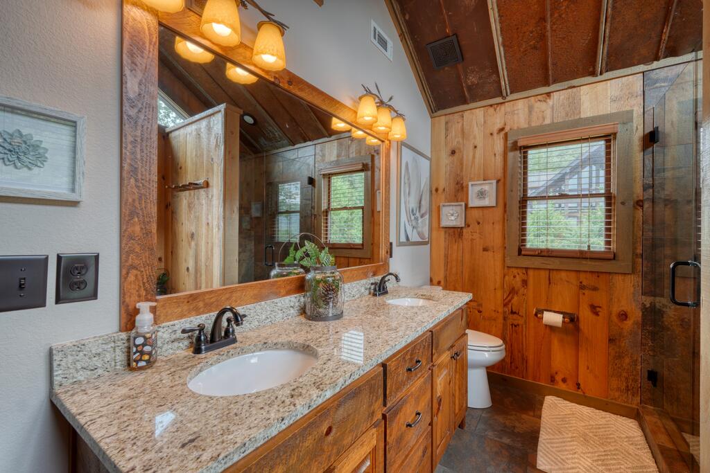 435393 Blue Ridge Active