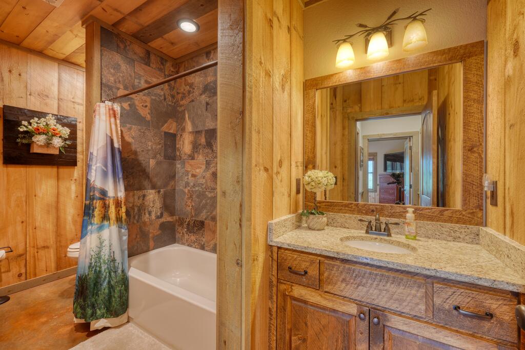 435393 Blue Ridge Active