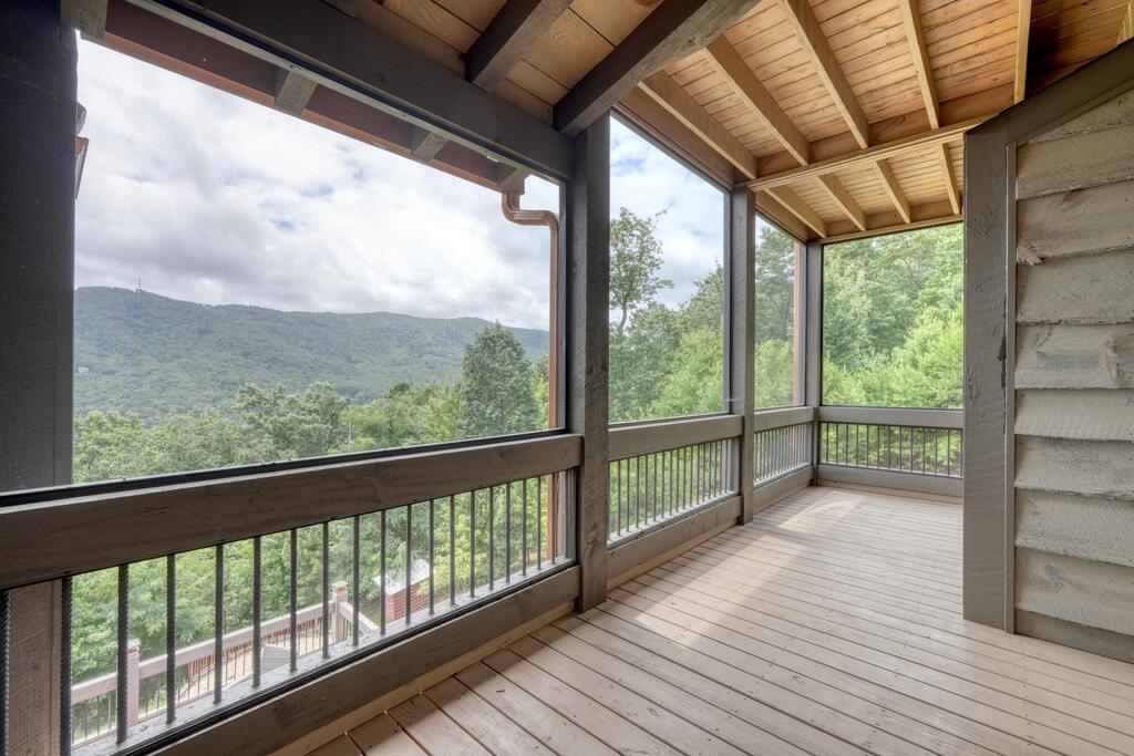 435393 Blue Ridge Active