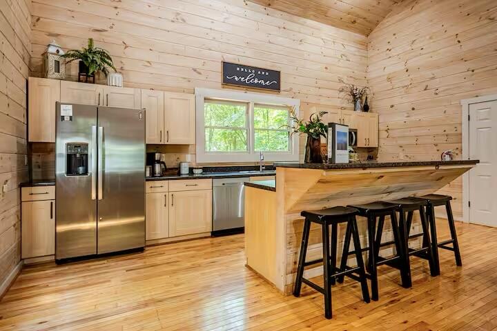 435398 Ellijay Active
