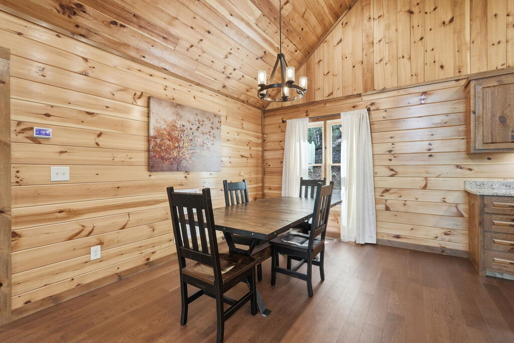 435402 Mineral Bluff Active