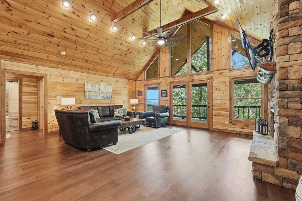 435402 Mineral Bluff Active