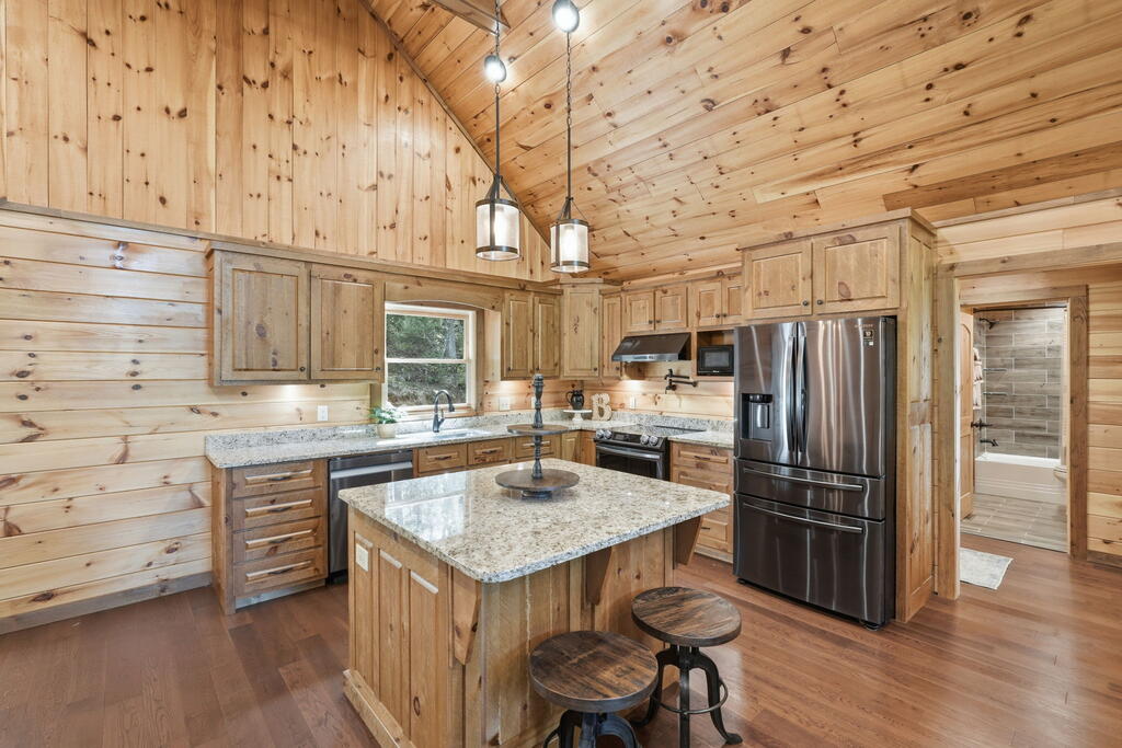 435402 Mineral Bluff Active