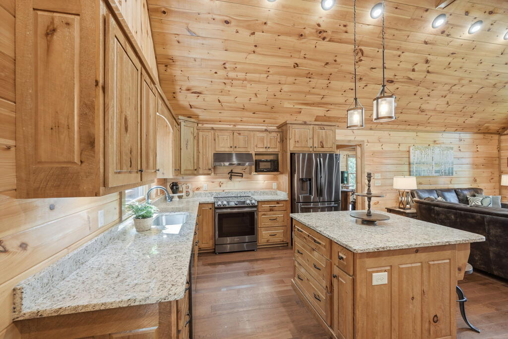 435402 Mineral Bluff Active