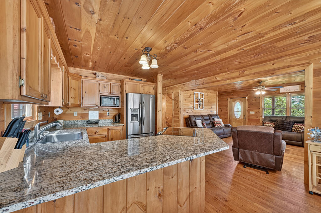435403 Morganton Active