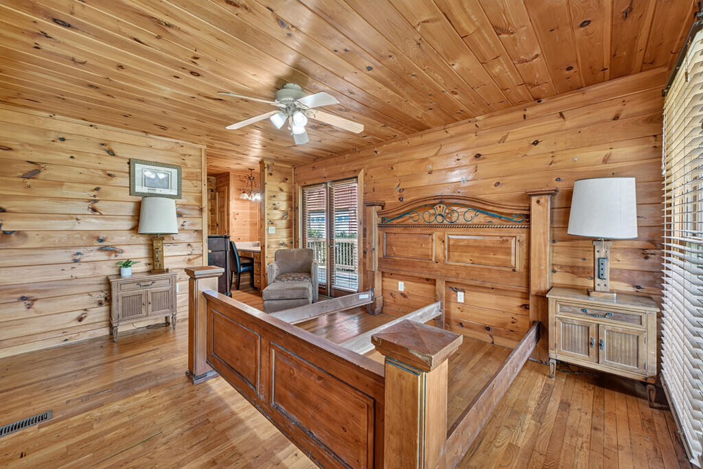 435403 Morganton Active