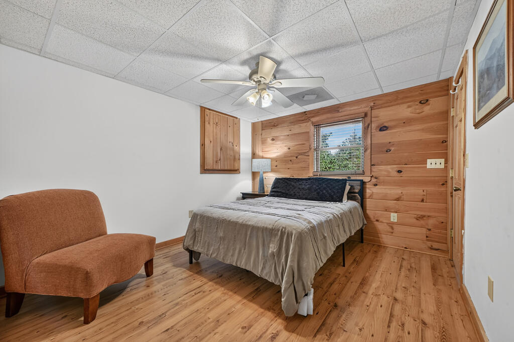 435403 Morganton Active