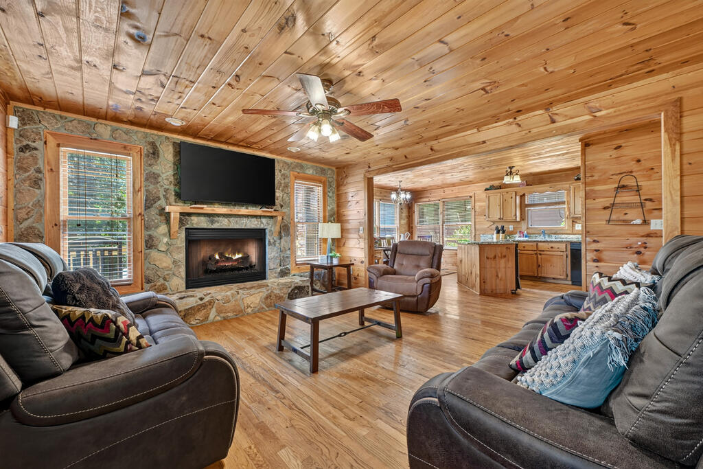 435403 Morganton Active