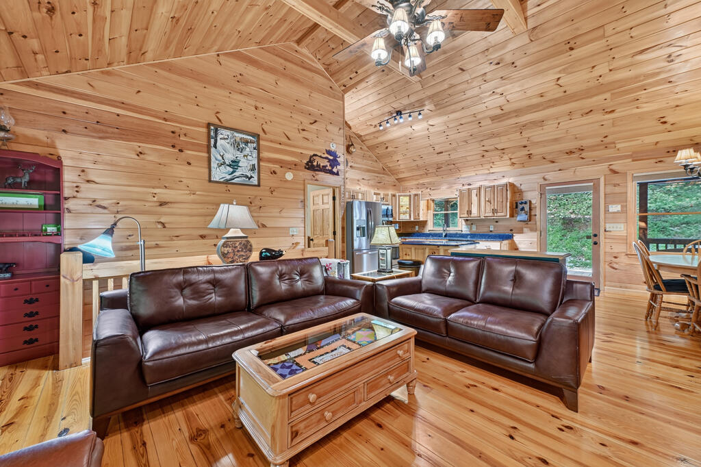 435410 Ellijay Active