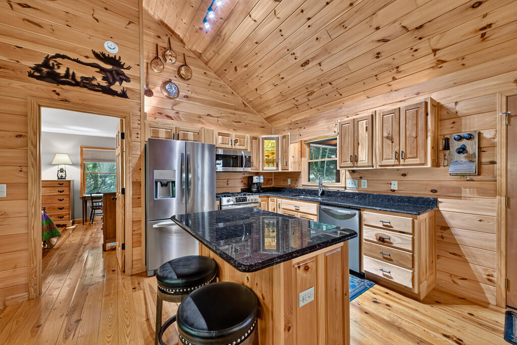 435410 Ellijay Active