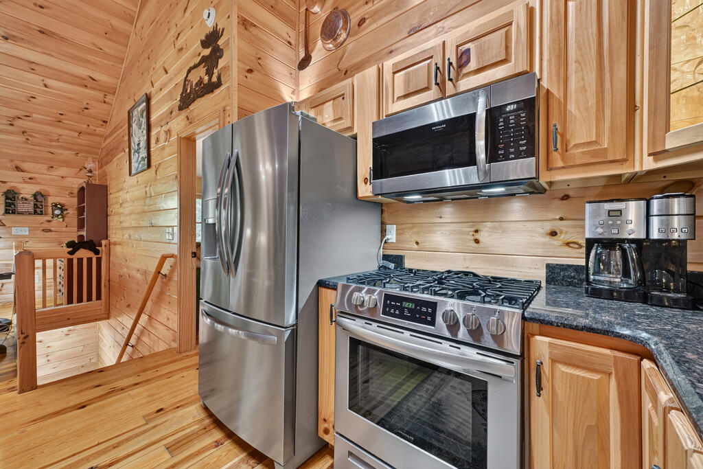 435410 Ellijay Active