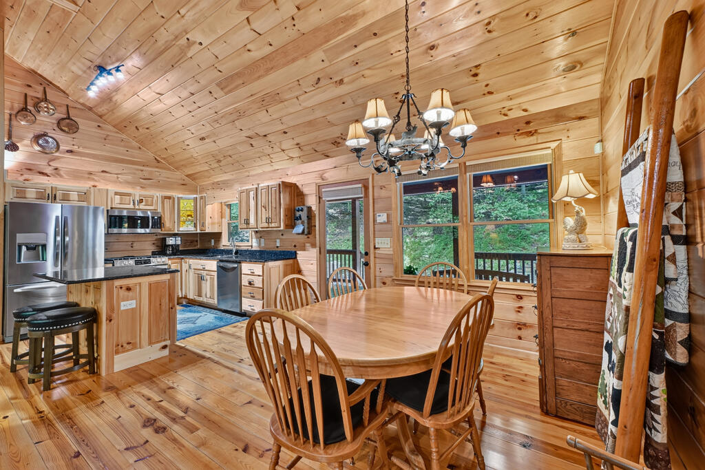 435410 Ellijay Active