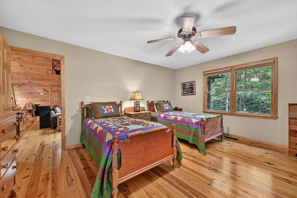 435410 Ellijay Active