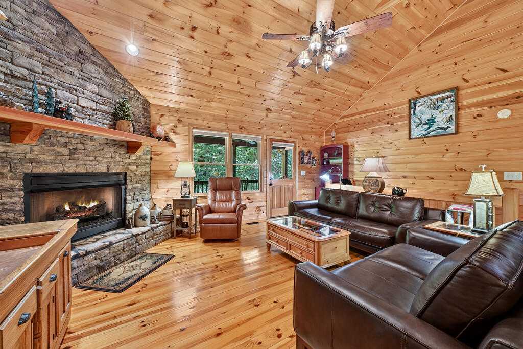 435410 Ellijay Active