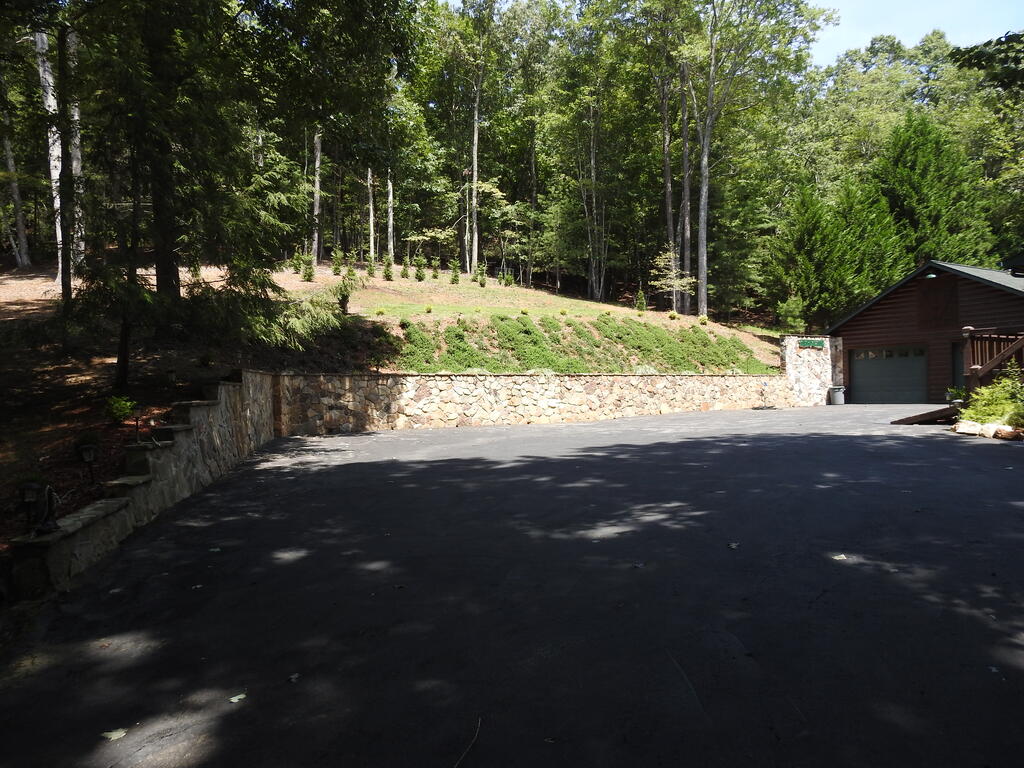 435414 Morganton Active