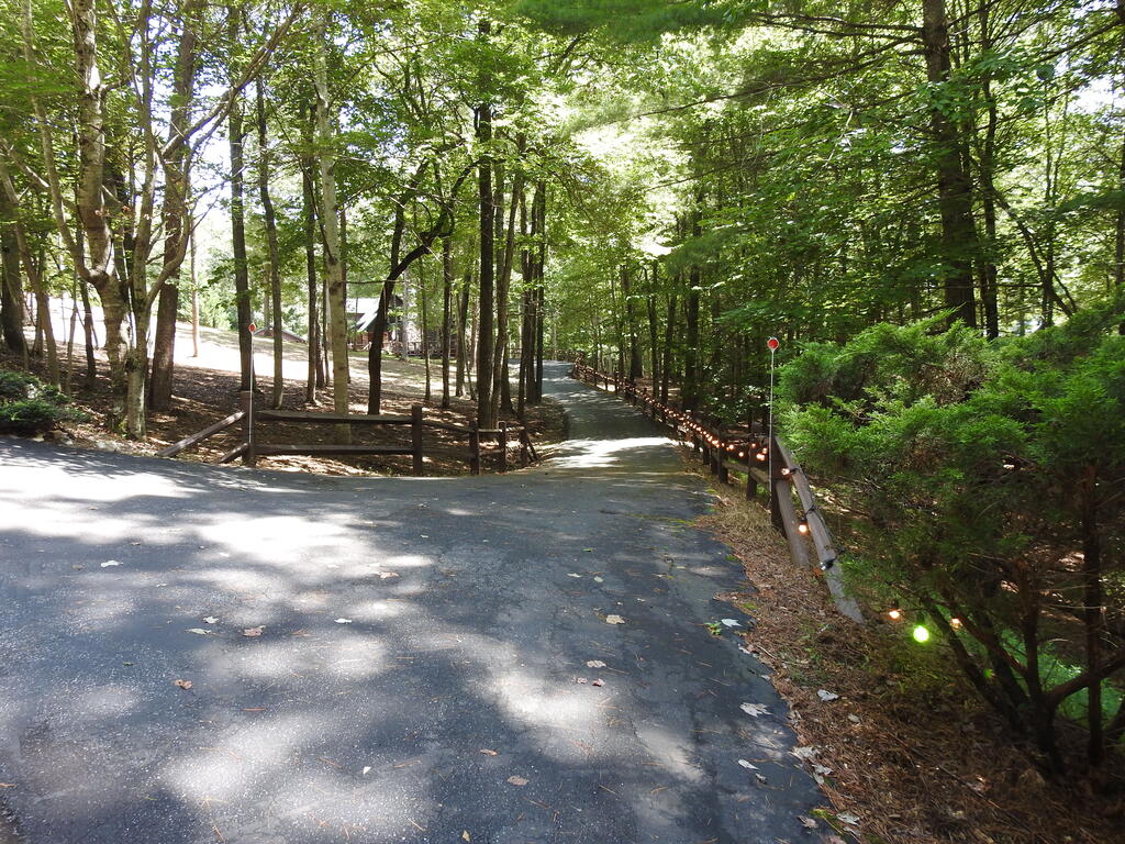 435414 Morganton Active