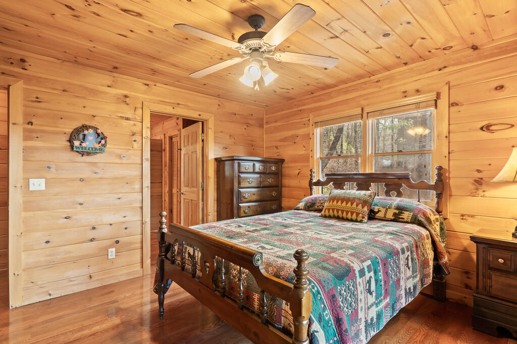 435421 Blue Ridge Active