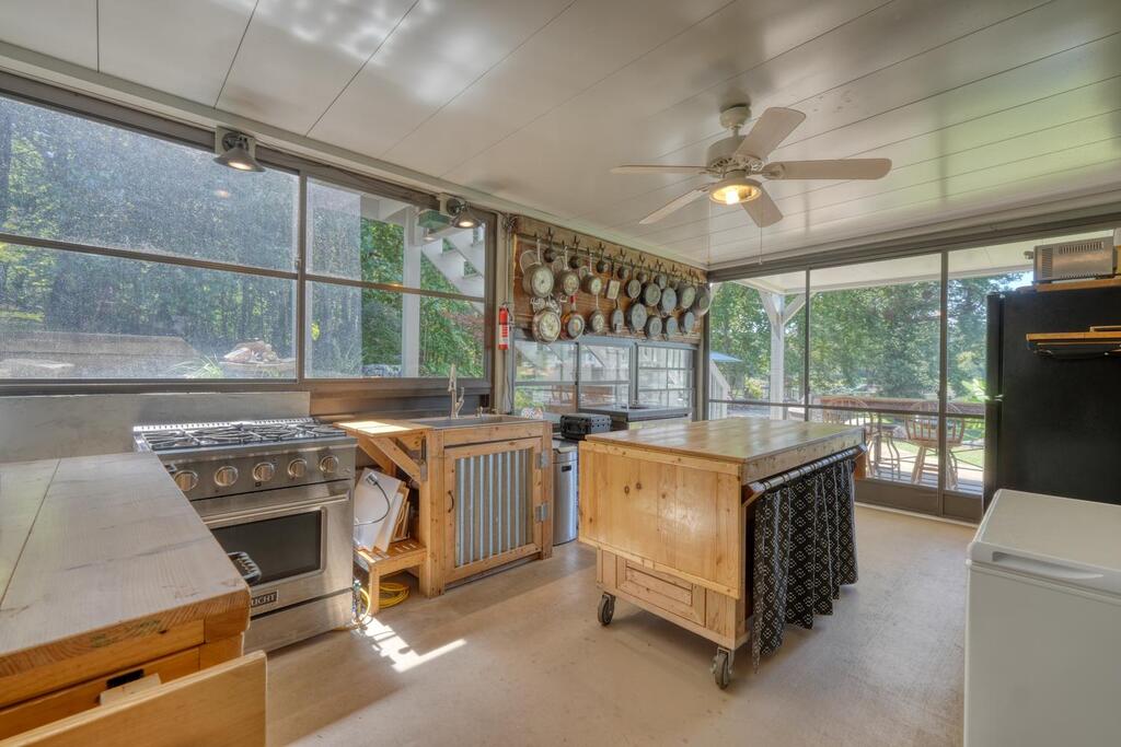 435423 Hayesville Active