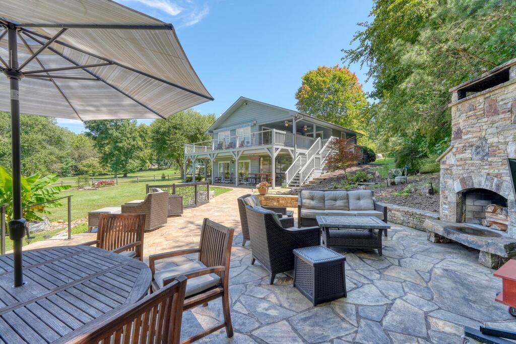 435423 Hayesville Active