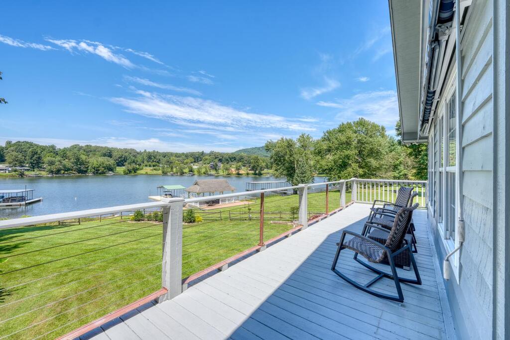 435423 Hayesville Active