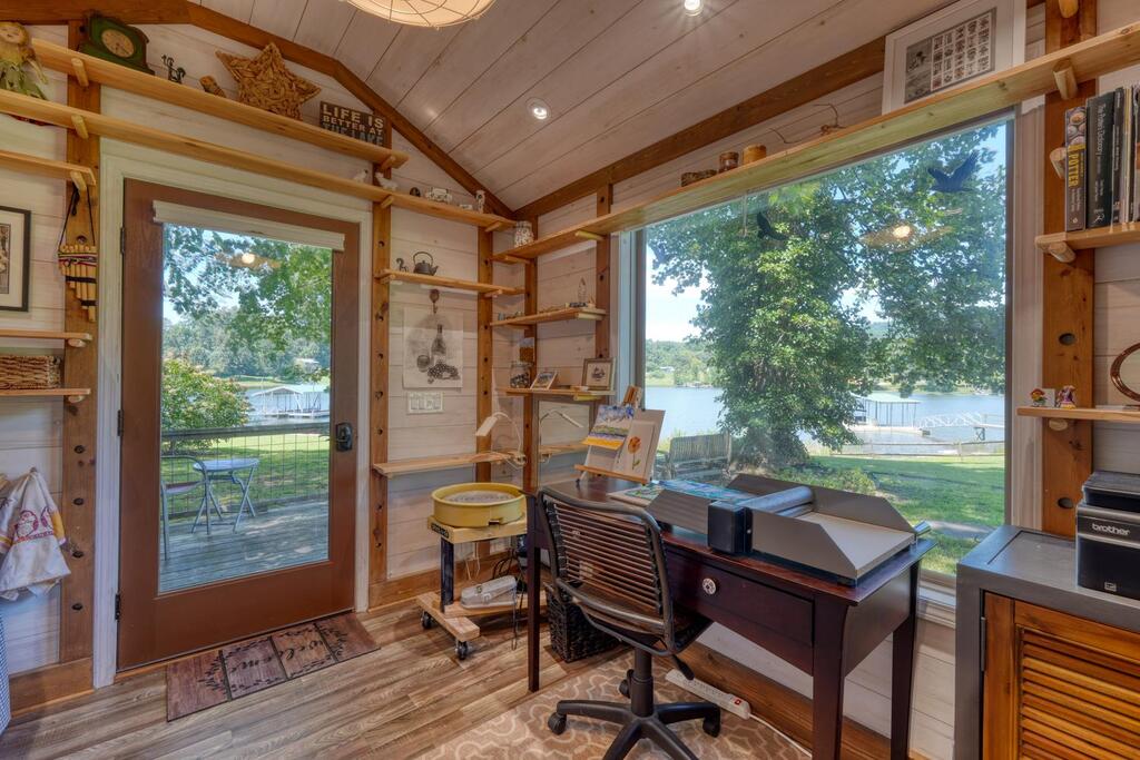 435423 Hayesville Active