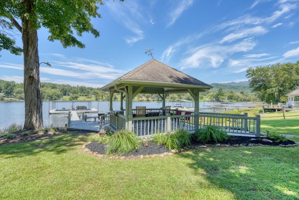 435423 Hayesville Active