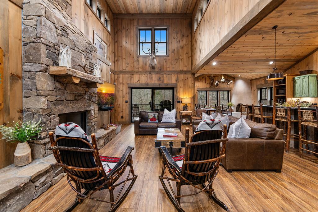 435430 Blue Ridge Active