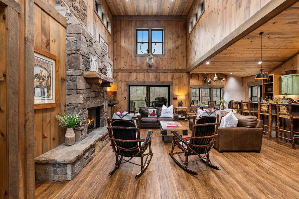 435430 Blue Ridge Active