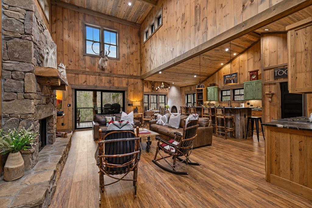 435430 Blue Ridge Active